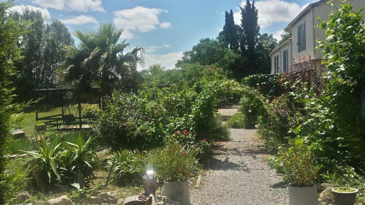 Aux Roses De L'Etang Hotel Capestang Exterior foto